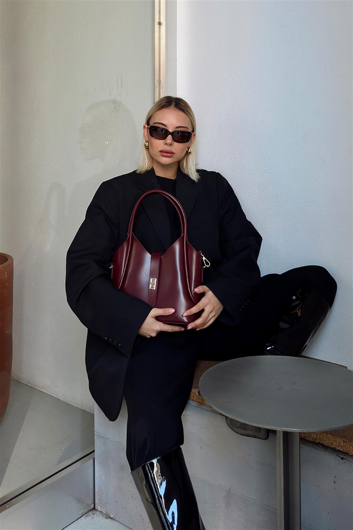 Cindy Bordeaux + Purse - Image 10