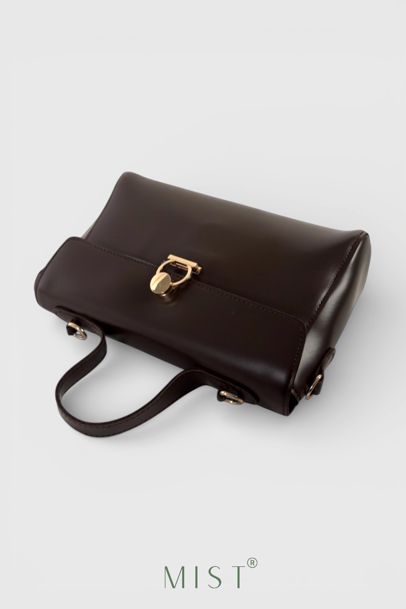 Perla Brown - Image 5